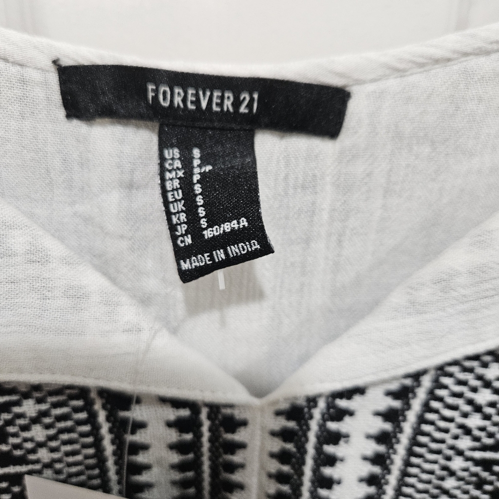 ⚡ 2 for $5 - Forever 21 Black and White Boho Dress - Picture 3 of 7
